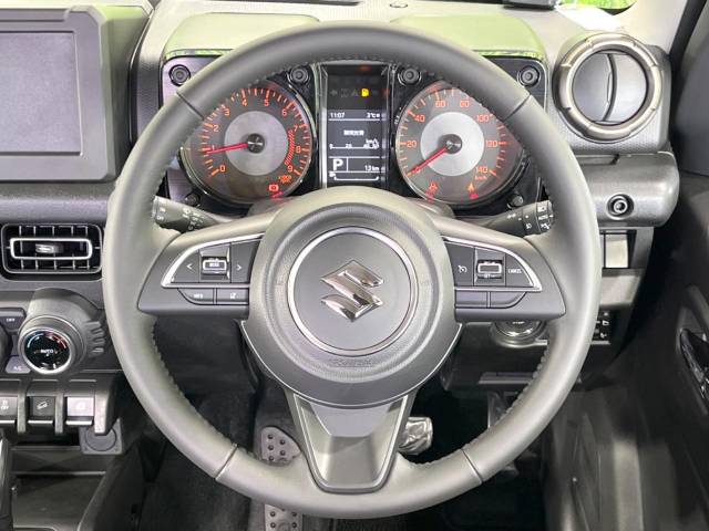 UZ0048242456_9_001.jpg