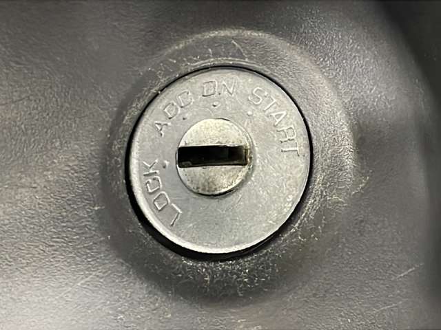 UZ0048380083_50_003.jpg