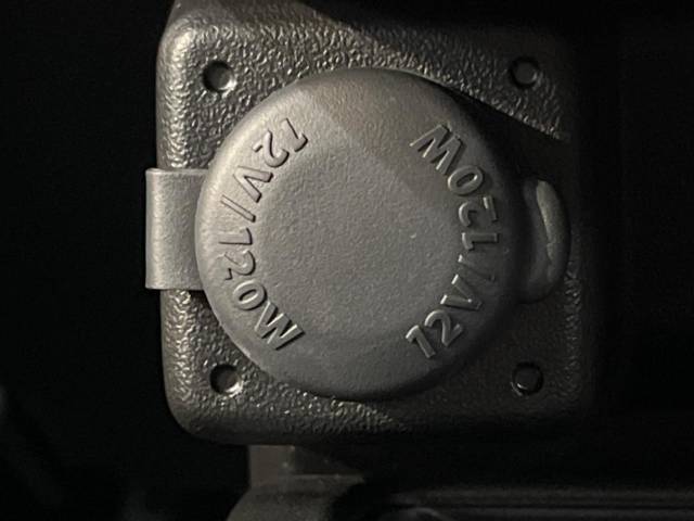 UZ0046745350_57_001.jpg