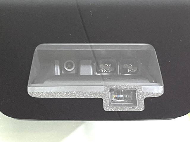 UZ0048369984_50_001.jpg