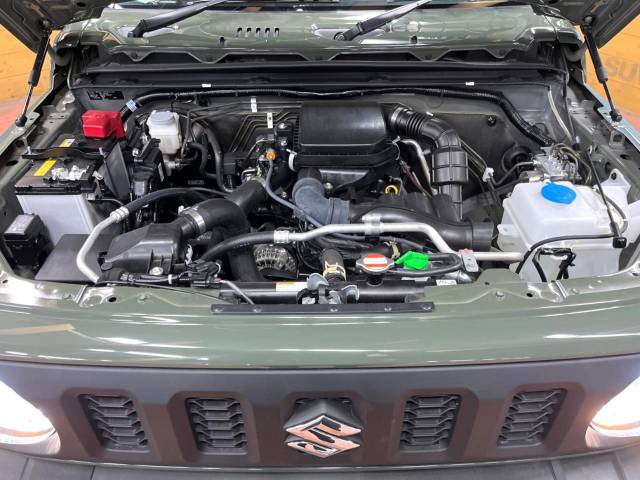UZ0048097400_17_001.jpg