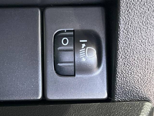 UZ0048496539_39_001.jpg
