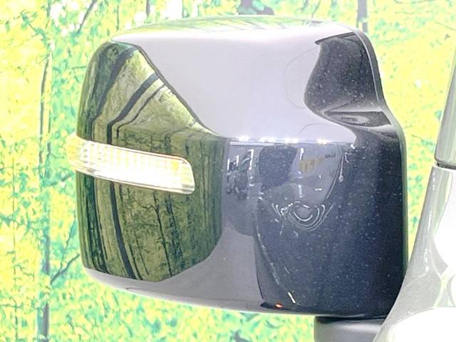 UZ0048121427_56_001.jpg