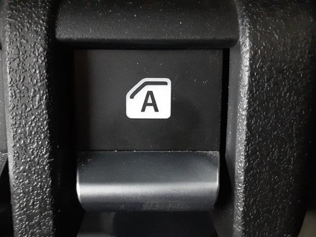 UZ0048356671_47_001.jpg
