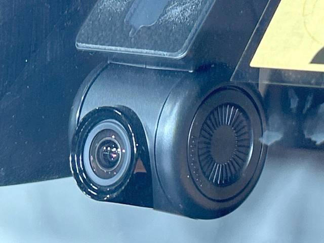 UZ0048176002_31_001.jpg