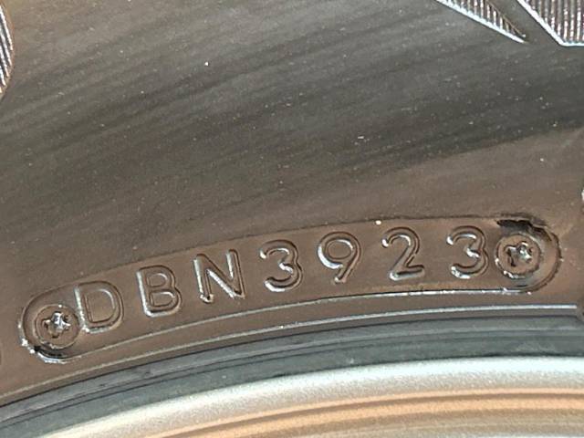 UZ0048176002_36_001.jpg