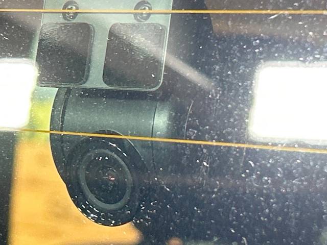 UZ0048176002_68_001.jpg