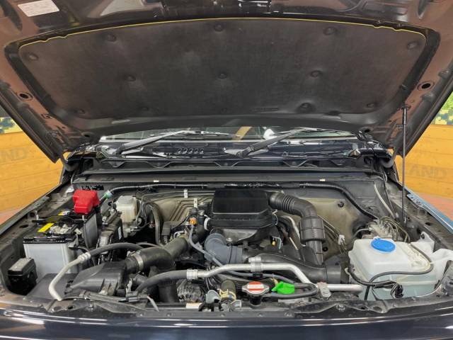 UZ0047859977_18_001.jpg