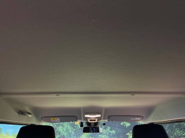 UZ0047859977_51_001.jpg