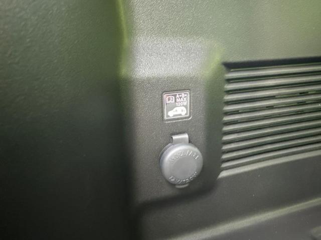 UZ0048192790_32_001.jpg