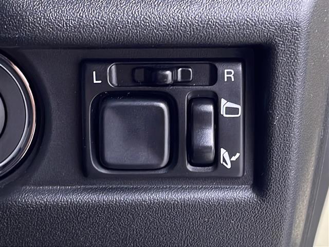 UZ0048281777_45_003.jpg