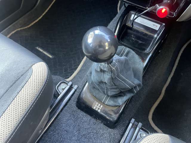 UJ0047935871_41_001.jpg