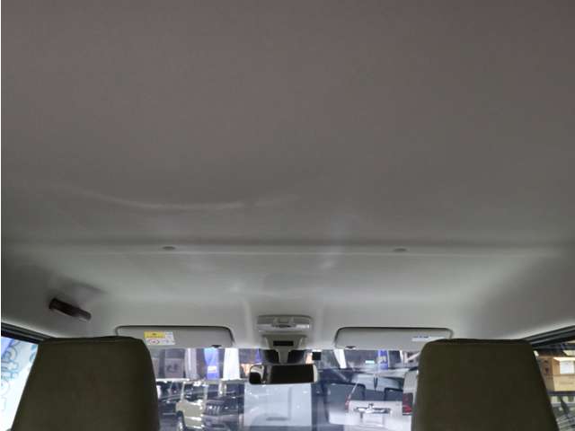 UZ0048107384_53_001.jpg