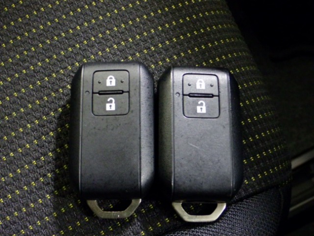 UZ0048171901_13_001.jpg