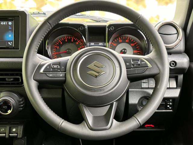 UZ0046879599_10_002.jpg