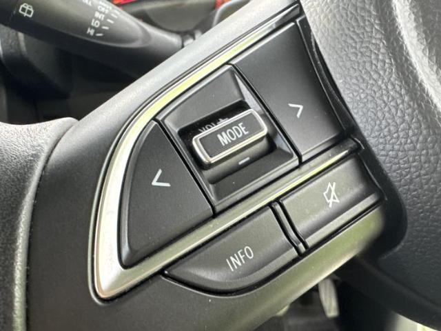 UZ0048036779_40_001.jpg
