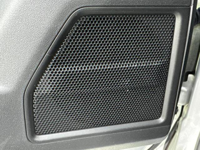 UZ0048036779_48_001.jpg