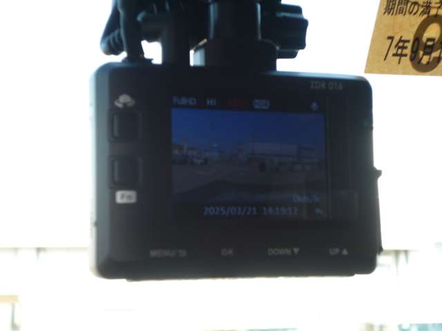 U00048376022_64_001.jpg