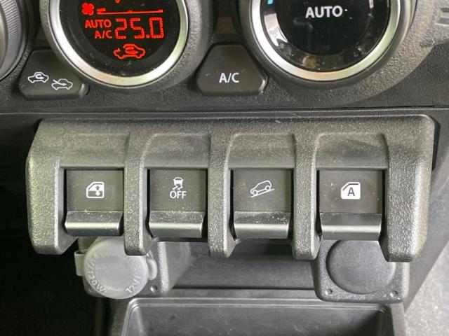UZ0046839185_35_001.jpg