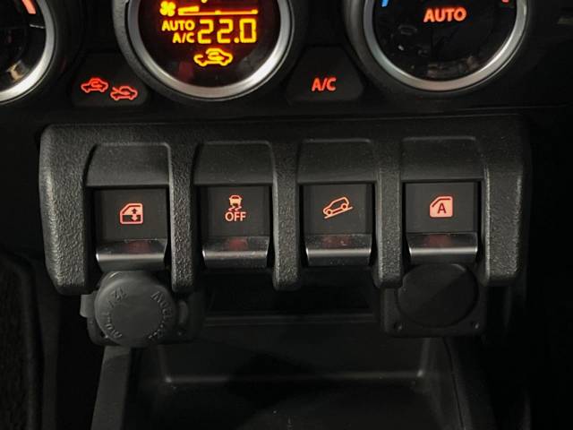 UZ0047027990_50_001.jpg