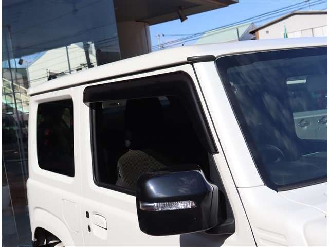 UJ0048570999_36_001.jpg