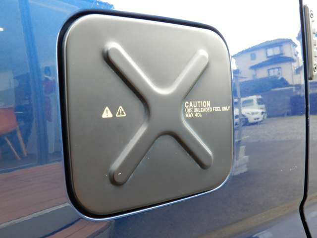 UJ0048565641_17_001.jpg