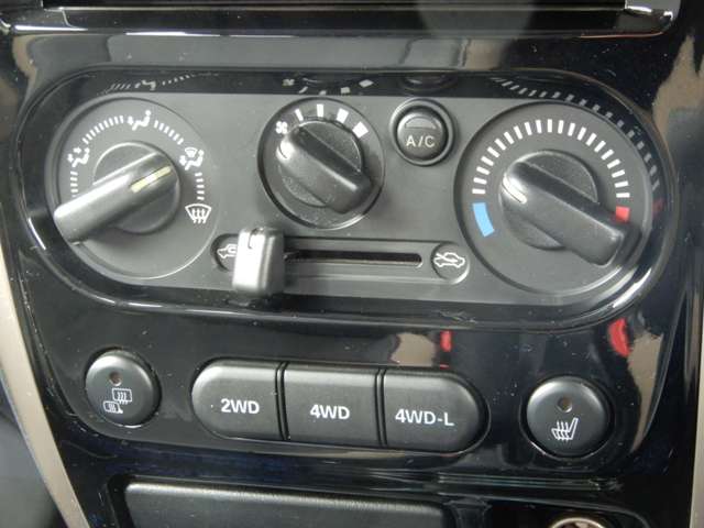 UJ0048565641_37_001.jpg