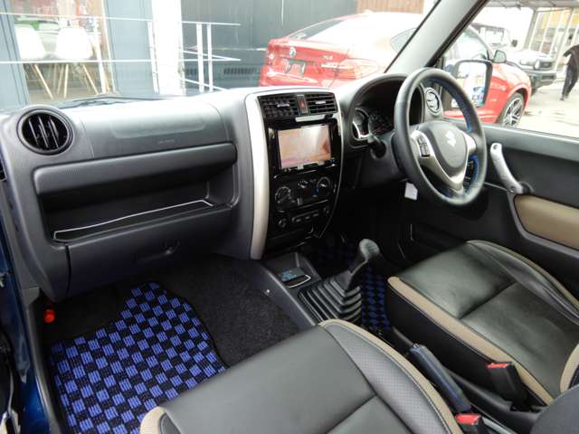 UJ0048565641_9_001.jpg
