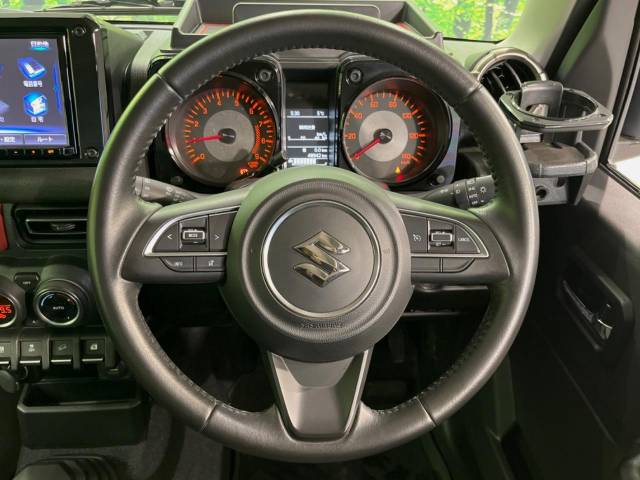 UZ0048475844_10_001.jpg