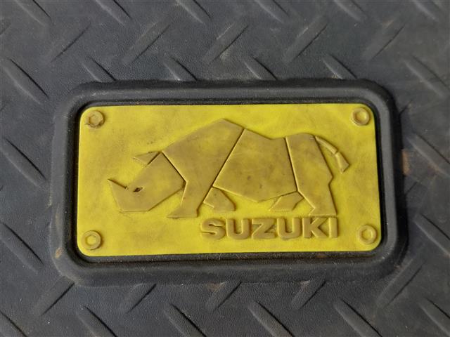 UZ0048469418_38_002.jpg