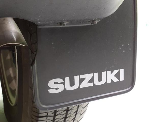 UZ0048569808_43_001.jpg