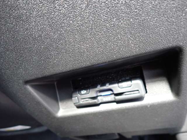U00048005267_15_002.jpg