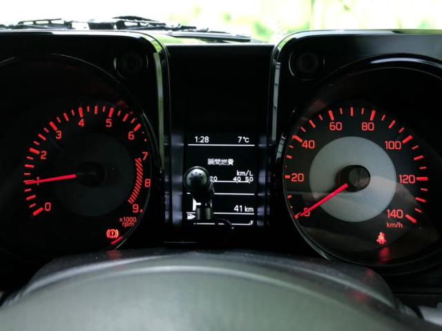 UZ0048529969_40_001.jpg