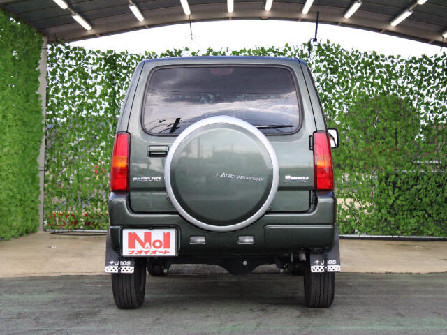 UZ0048341097_5_001.jpg