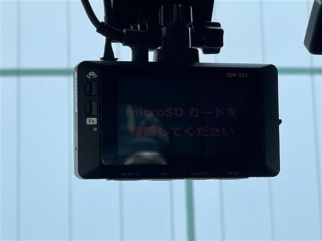 UZ0048541403_4_002.jpg