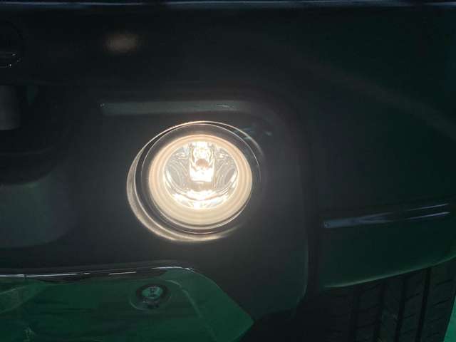 UZ0048341180_33_002.jpg
