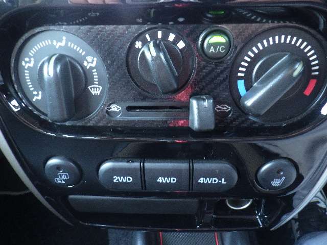 UJ0047746659_19_003.jpg