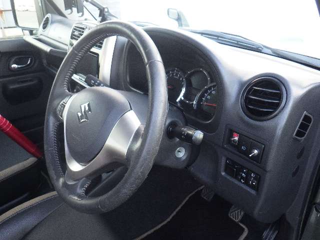 UJ0047746659_38_003.jpg