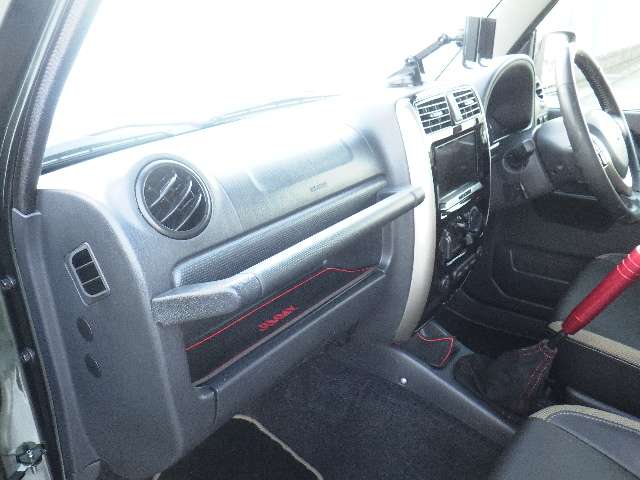 UJ0047746659_41_003.jpg