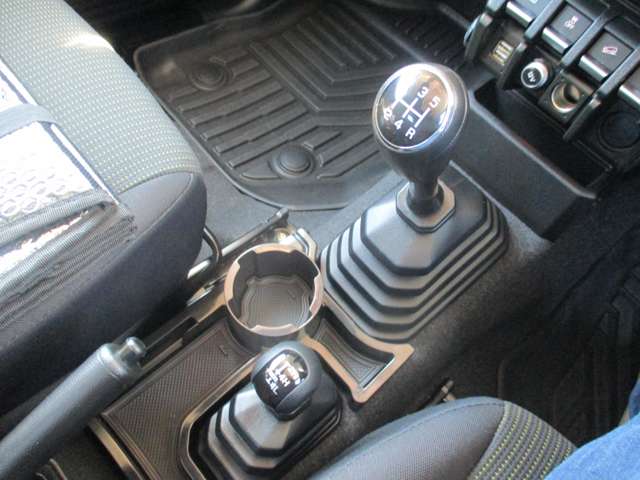 U00048356093_33_001.jpg