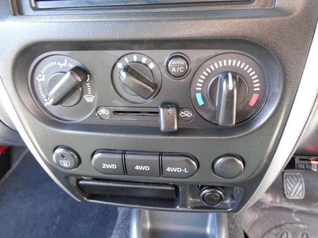 UJ0048212262_30_002.jpg