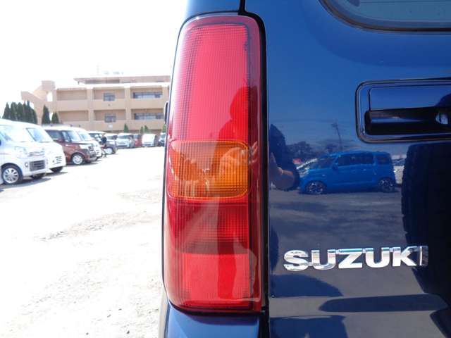 UJ0048368213_17_003.jpg