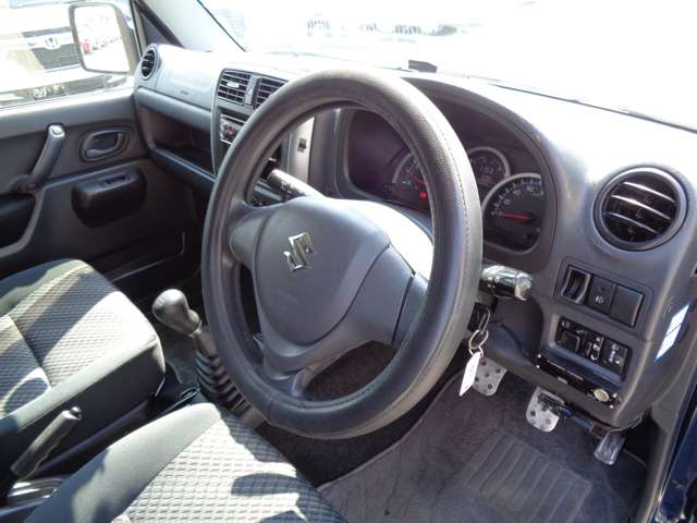 UJ0048368213_19_003.jpg