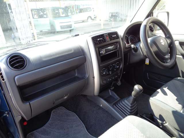 UJ0048368213_30_002.jpg
