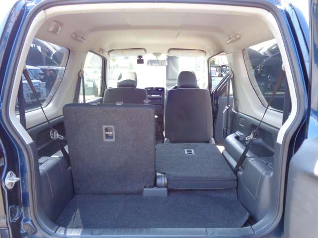 UJ0048368213_37_001.jpg