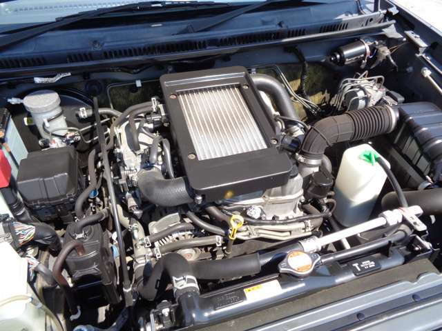 UJ0048368213_67_001.jpg