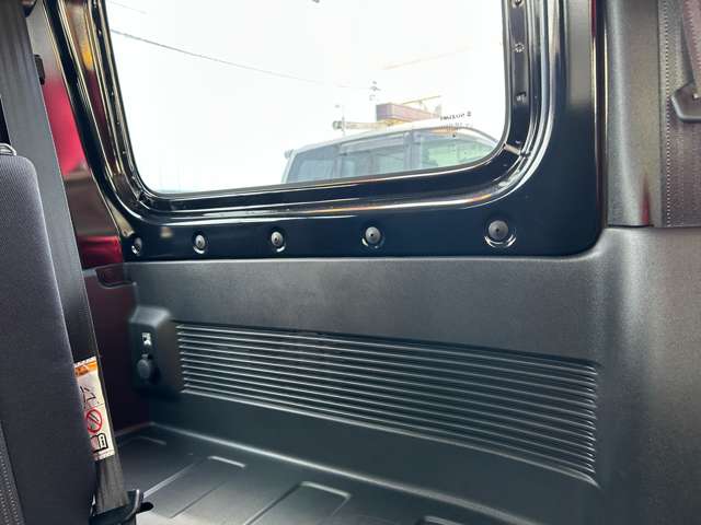 U00048304836_48_001.jpg