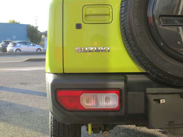 U00048251586_30_001.jpg