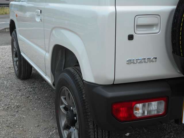 U00045899542_41_001.jpg