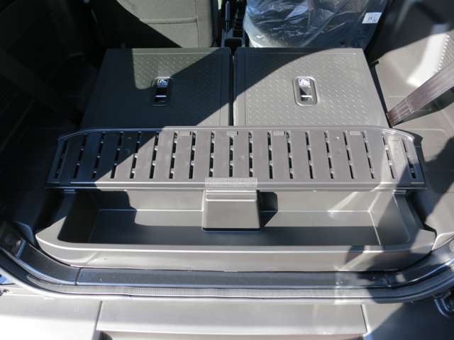 U00047640641_33_001.jpg